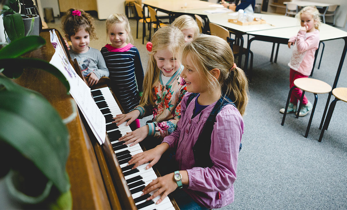 Kinderen op een CorDeo-school